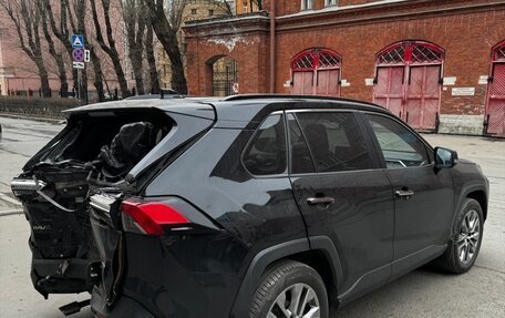 Toyota RAV4, 2021 год, 2 520 000 рублей, 3 фотография