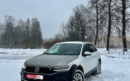 Volkswagen Tiguan II, 2021 год, 2 199 999 рублей, 3 фотография