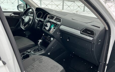 Volkswagen Tiguan II, 2021 год, 2 199 999 рублей, 10 фотография