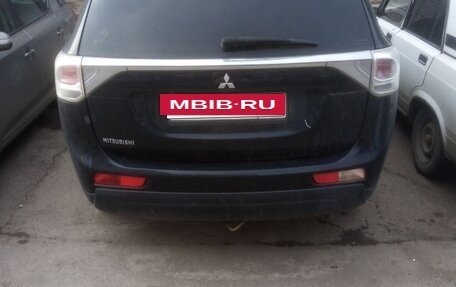Mitsubishi Outlander III рестайлинг 3, 2012 год, 900 000 рублей, 3 фотография