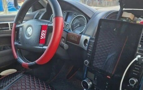 Volkswagen Touareg III, 2006 год, 400 000 рублей, 2 фотография