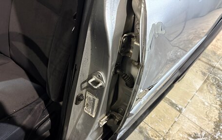 Pontiac Vibe II, 2004 год, 200 000 рублей, 15 фотография