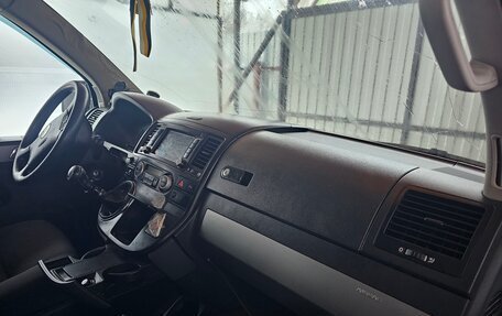 Volkswagen Multivan T5, 2006 год, 850 000 рублей, 5 фотография