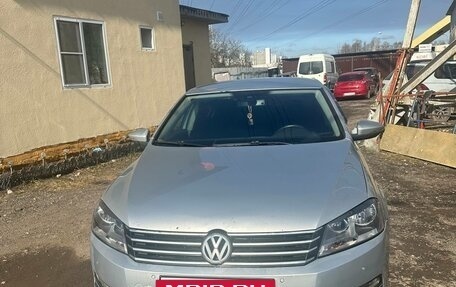 Volkswagen Passat B7, 2012 год, 665 000 рублей, 3 фотография