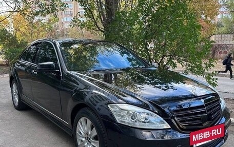 Mercedes-Benz S-Класс, 2005 год, 990 000 рублей, 3 фотография