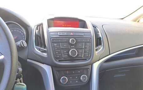 Opel Zafira C рестайлинг, 2012 год, 530 000 рублей, 49 фотография