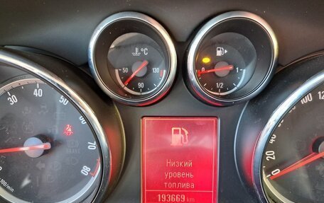 Opel Zafira C рестайлинг, 2012 год, 530 000 рублей, 44 фотография