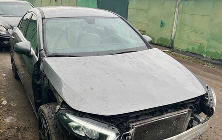 Mercedes-Benz A-Класс, 2019 год, 1 450 000 рублей, 5 фотография