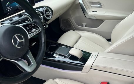 Mercedes-Benz A-Класс, 2019 год, 1 450 000 рублей, 4 фотография