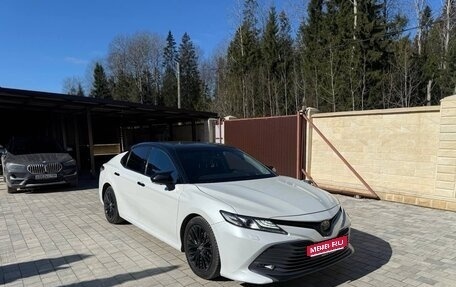 Toyota Camry, 2018 год, 2 775 000 рублей, 1 фотография