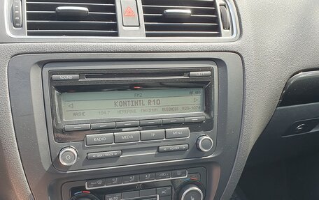 Volkswagen Jetta VI, 2011 год, 370 000 рублей, 9 фотография