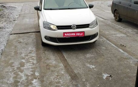 Volkswagen Polo VI (EU Market), 2011 год, 750 000 рублей, 1 фотография