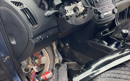 KIA cee'd I рестайлинг, 2009 год, 100 000 рублей, 2 фотография