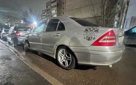 Mercedes-Benz C-Класс, 2003 год, 200 000 рублей, 3 фотография