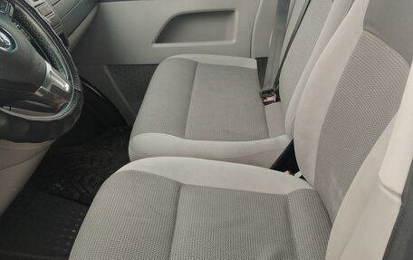 Volkswagen Caravelle T5, 2011 год, 1 100 000 рублей, 5 фотография