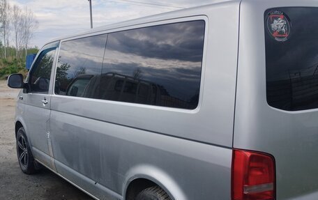 Volkswagen Caravelle T5, 2011 год, 1 100 000 рублей, 4 фотография