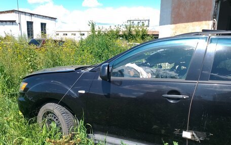 Mitsubishi Outlander III рестайлинг 3, 2010 год, 400 000 рублей, 9 фотография