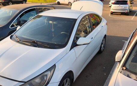 Hyundai Solaris II рестайлинг, 2012 год, 510 000 рублей, 2 фотография