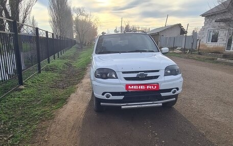 Chevrolet Niva I рестайлинг, 2017 год, 400 000 рублей, 2 фотография