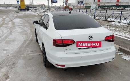 Volkswagen Jetta VI, 2016 год, 1 100 000 рублей, 2 фотография