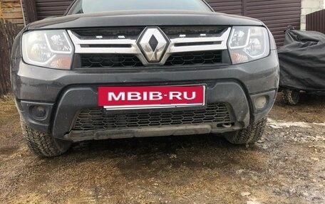 Renault Duster I рестайлинг, 2017 год, 650 000 рублей, 2 фотография