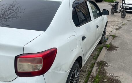 Renault Logan II, 2016 год, 125 000 рублей, 5 фотография