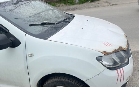 Renault Logan II, 2016 год, 125 000 рублей, 3 фотография