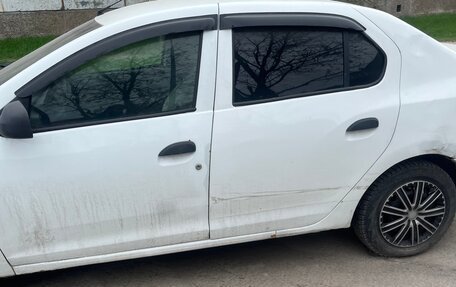 Renault Logan II, 2016 год, 125 000 рублей, 8 фотография