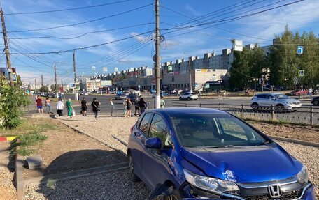 Honda Fit III, 2017 год, 660 000 рублей, 2 фотография