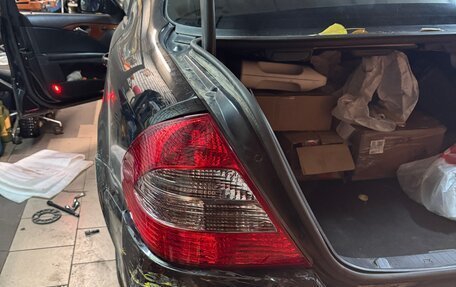 Mercedes-Benz E-Класс, 2006 год, 800 000 рублей, 9 фотография