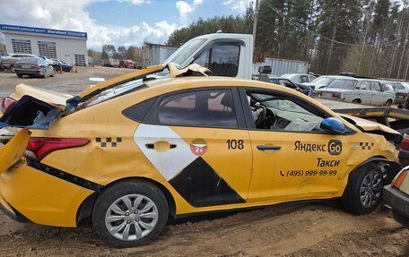 Hyundai Solaris II рестайлинг, 2019 год, 400 000 рублей, 3 фотография