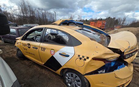 Hyundai Solaris II рестайлинг, 2019 год, 400 000 рублей, 4 фотография