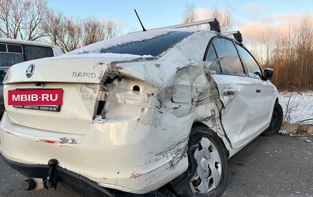 Skoda Rapid I, 2015 год, 400 000 рублей, 6 фотография