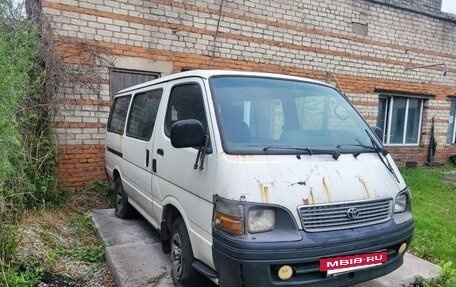Toyota HiAce H100, 2002 год, 332 000 рублей, 2 фотография