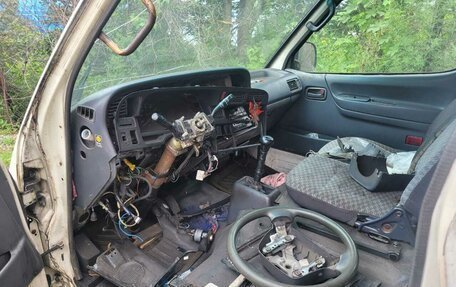 Toyota HiAce H100, 2002 год, 332 000 рублей, 9 фотография