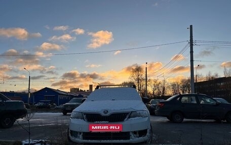 Skoda Rapid I, 2015 год, 400 000 рублей, 3 фотография