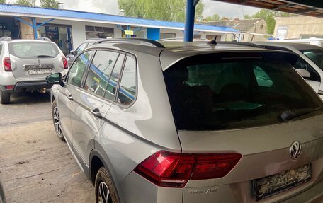 Volkswagen Tiguan II, 2018 год, 1 800 000 рублей, 6 фотография