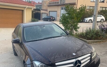 Mercedes-Benz C-Класс, 2011 год, 900 000 рублей, 3 фотография