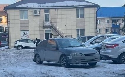 Mitsubishi Mirage VI рестайлинг, 1997 год, 100 000 рублей, 6 фотография