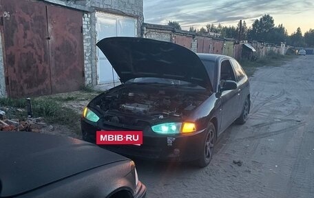 Mitsubishi Mirage VI рестайлинг, 1997 год, 100 000 рублей, 4 фотография