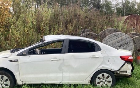 KIA Rio III рестайлинг, 2013 год, 250 000 рублей, 3 фотография