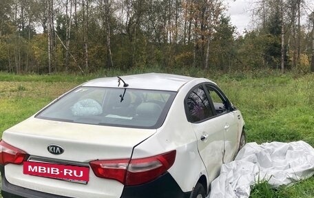 KIA Rio III рестайлинг, 2013 год, 250 000 рублей, 2 фотография