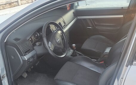 Opel Vectra C рестайлинг, 2003 год, 250 000 рублей, 6 фотография