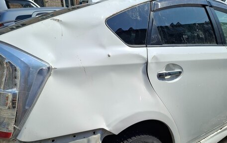 Toyota Prius, 2011 год, 380 000 рублей, 3 фотография