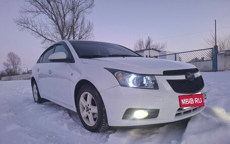 Chevrolet Cruze II, 2010 год, 650 000 рублей, 6 фотография