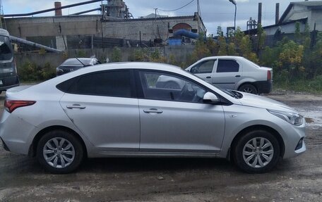 Hyundai Solaris II рестайлинг, 2019 год, 1 000 000 рублей, 2 фотография