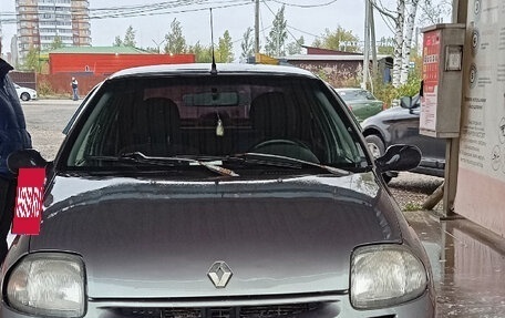Renault Clio III, 2000 год, 115 000 рублей, 2 фотография
