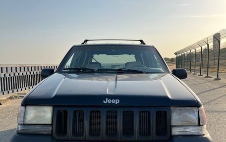Jeep Grand Cherokee, 1993 год, 800 000 рублей, 2 фотография