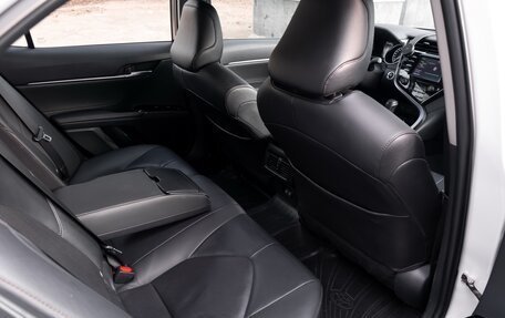 Toyota Camry, 2021 год, 3 000 000 рублей, 4 фотография