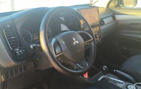 Mitsubishi Outlander III рестайлинг 3, 2012 год, 1 250 000 рублей, 6 фотография